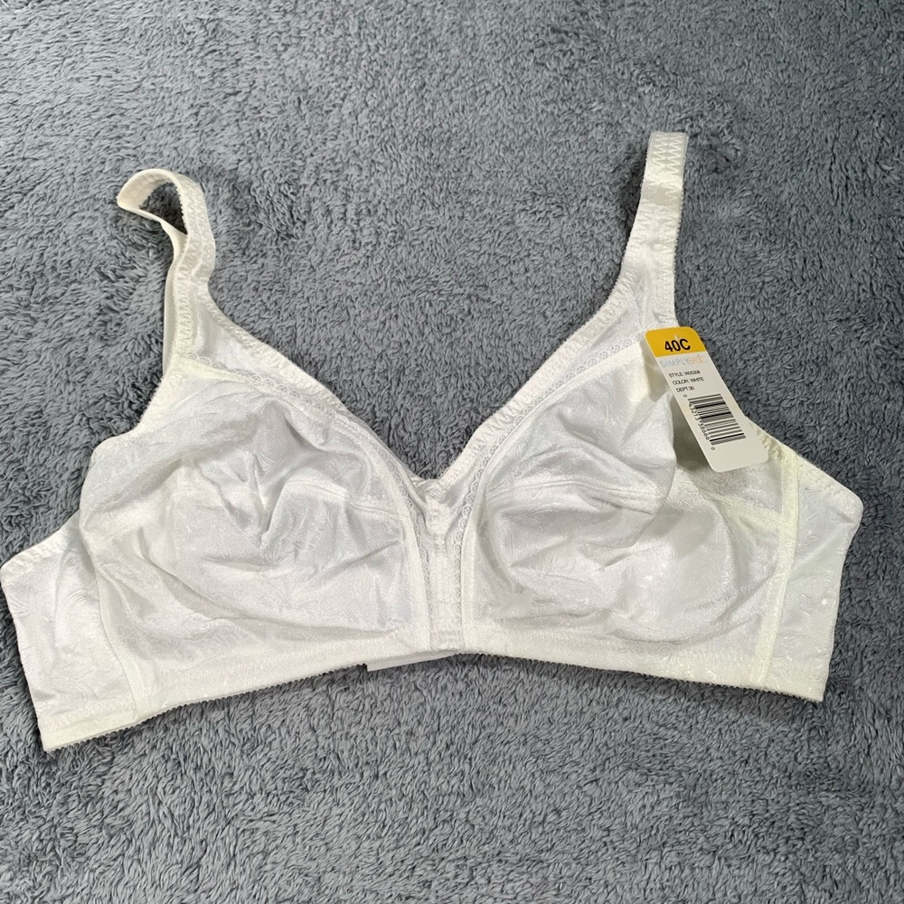 Simply basic white bra 40C NWT